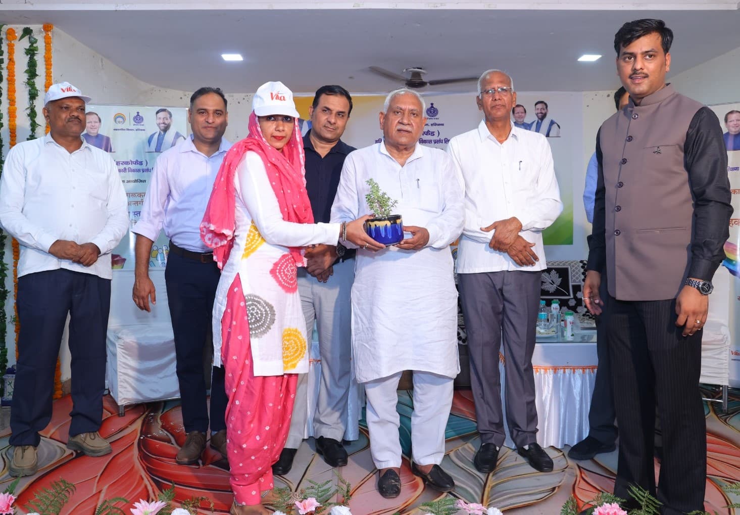 नारनौल | सहकारिता से महिलाओं और किसानों को मिलेगी नई मजबूती : जिला स्तरीय सहकारिता विचार गोष्ठी आयोजित | उत्कृष्ट महिला सहकारी समितियां सम्मानित