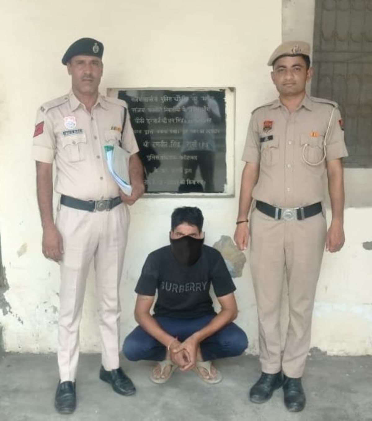 Faridabad News | पड़ोसी बच्चों में प्यार, माता-पिता में दुश्मनी : युवक-युवती ने की शादी | पिता पर हमले का आरोप