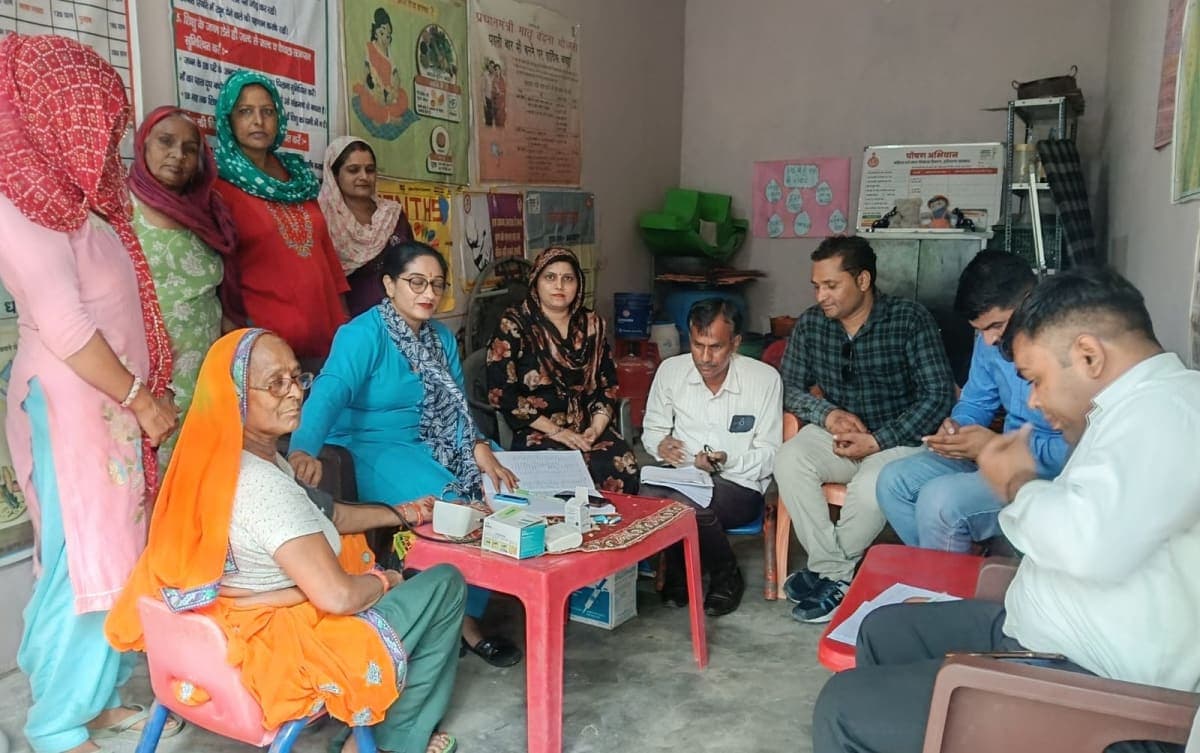 Ateli News | वार्ड-3 में लगा स्वास्थ्य जांच शिविर : टीबी मुक्त भारत अभियान | कई जांचें हुईं निःशुल्क | लोगों को किया जागरूक