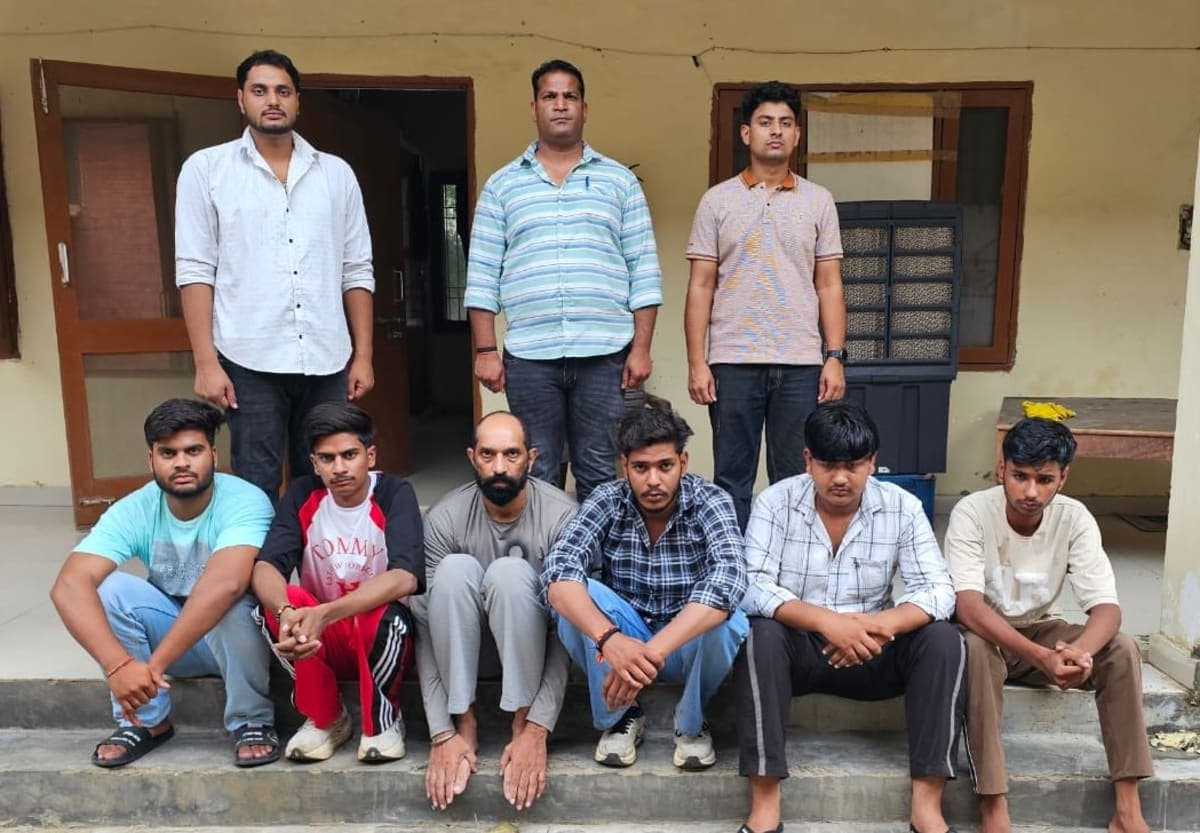 Narnaul News | व्यापारी से मारपीट में छह आरोपी गिरफ्तार : 66 हजार रुपये बरामद | दो बाइक पर आए थे युवक