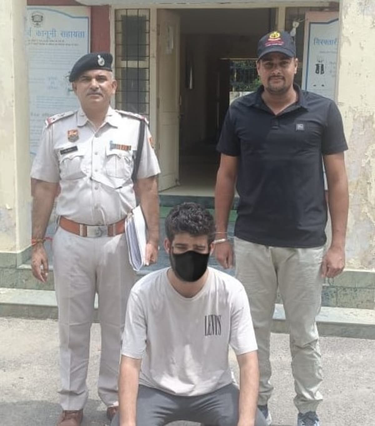 Faridabad News | फोन हैक कर 5.12 लाख की ठगी : जयपुर से आरोपी गिरफ्तार | लिंक पर क्लिक करते ही फोन हुआ हैक