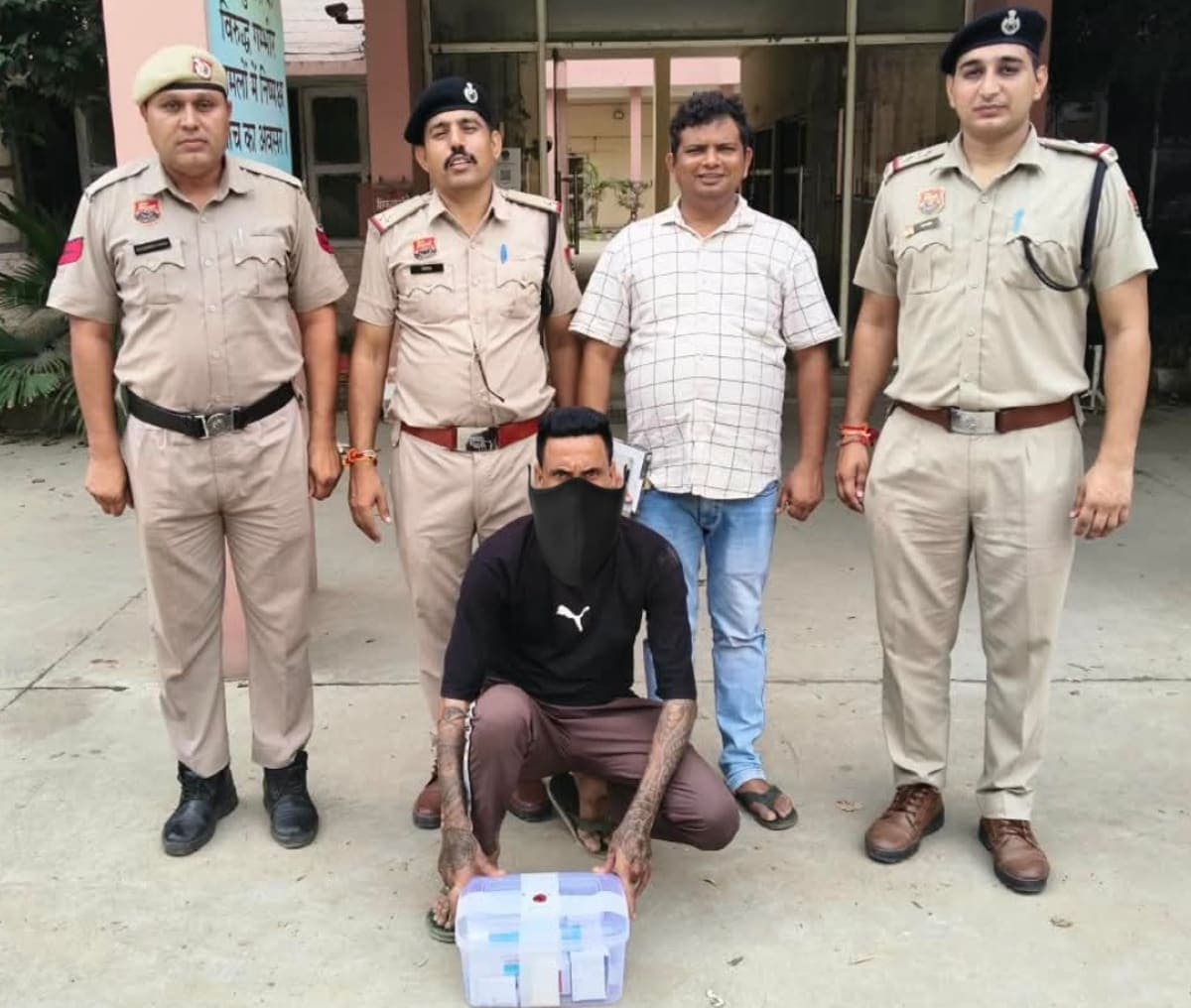 Faridabad News | प्रतिबंधित दवा की 1080 टैबलेट बरामद : संजय कॉलोनी में पुलिस की कार्रवाई | आरोपी गिरफ्तार