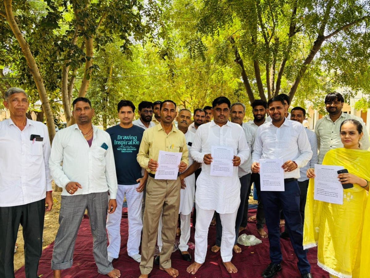 Satnali News | सरकार की नीतियों के खिलाफ बिजली कर्मचारियों का प्रदर्शन : पैरेलल लाइसेंस व्यवस्था का विरोध | निजीकरण के प्रयासों पर जताई नाराजगी | अनिश्चितकालीन हड़ताल की चेतावनी