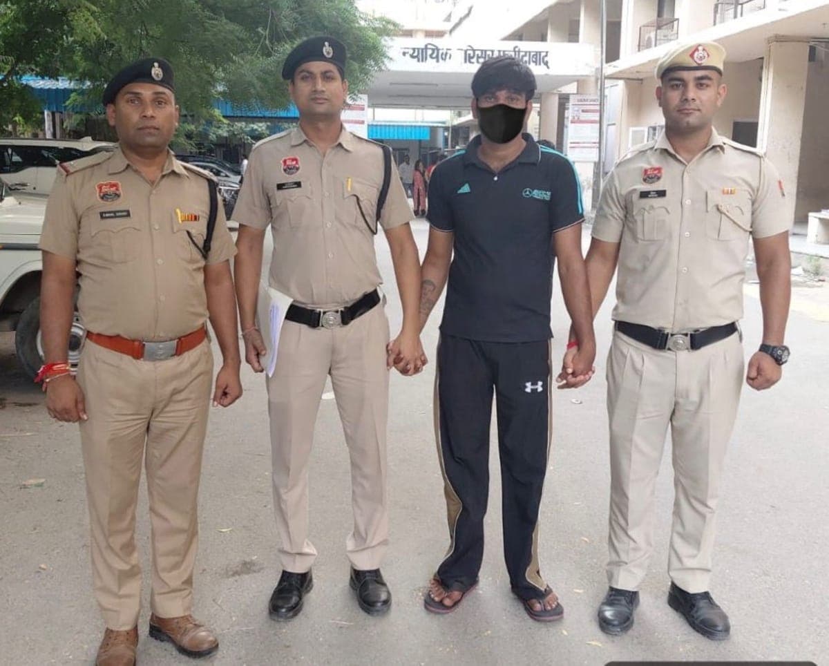 Faridabad News | दूध सप्लाई करने जा रहे युवक पर हमला : एक आरोपी गिरफ्तार | पुरानी कहासुनी की रंजिश का आरोप