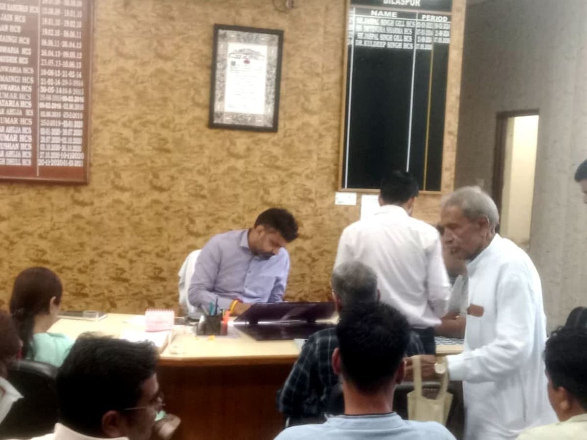 Vyaspur News | समाधान शिविर में सुनी जनसमस्या : एक शिकायत पहुंची | SDM ने दिए समाधान के निर्देश