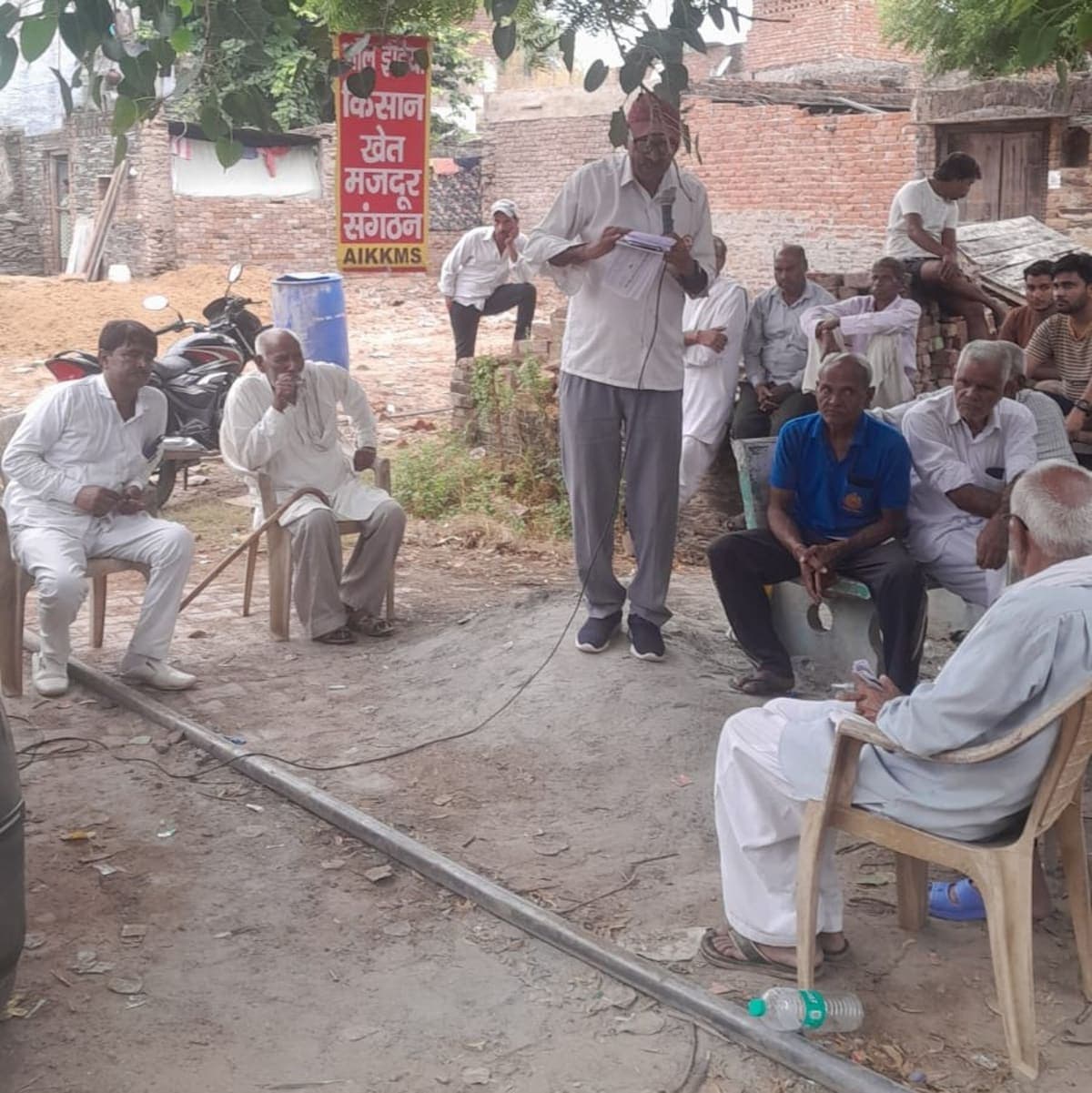 Ateli News | 26 अक्टूबर को रोहतक में होगी महापंचायत : गांवों में चला जनसंपर्क अभियान | लोगों को दिया न्यौता