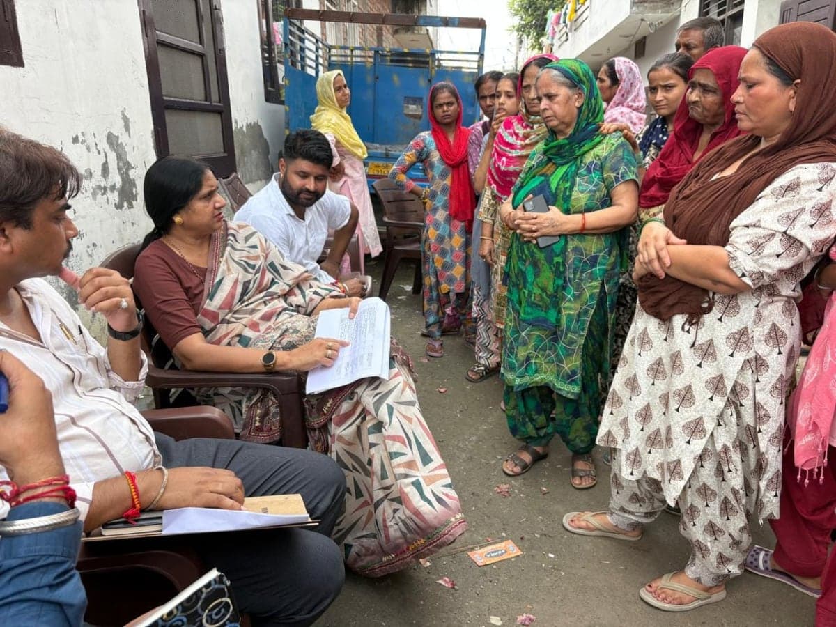 Yamunanagar News | अमरपुरी कॉलोनी को नियमित कराने की कवायद : मेयर ने सुनीं समस्याएं | विकास कार्यों का दिया आश्वासन