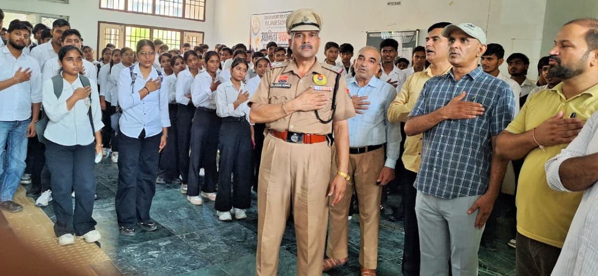 Yamunanagar News | राजकीय बहुतकनीकी में नशामुक्ति कार्यक्रम : 550 से अधिक विद्यार्थियों ने लिया भाग | नशे के खिलाफ दिलाई शपथ
