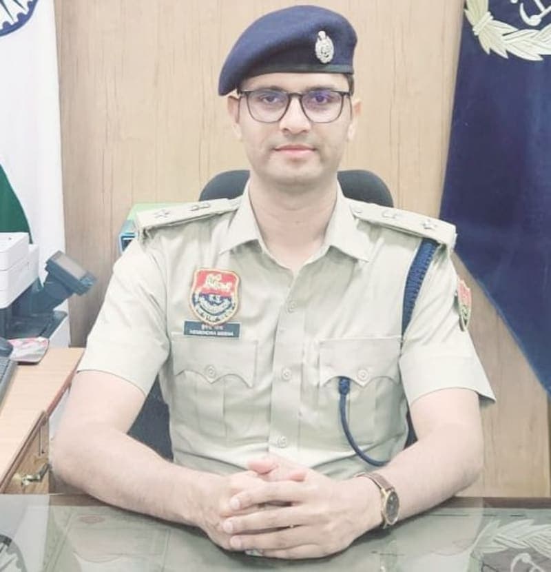 Rewari News | डिजिटल अरेस्ट के नाम पर ठगी से रहें सावधान : पुलिस-CBI बनकर डराते हैं साइबर ठग | वीडियो कॉल पर गिरफ्तारी नहीं