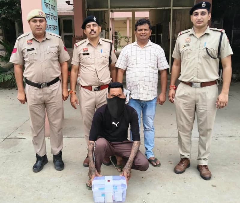 Faridabad News | प्रतिबंधित दवा की 1080 टैबलेट बरामद : संजय कॉलोनी में पुलिस की कार्रवाई | आरोपी गिरफ्तार