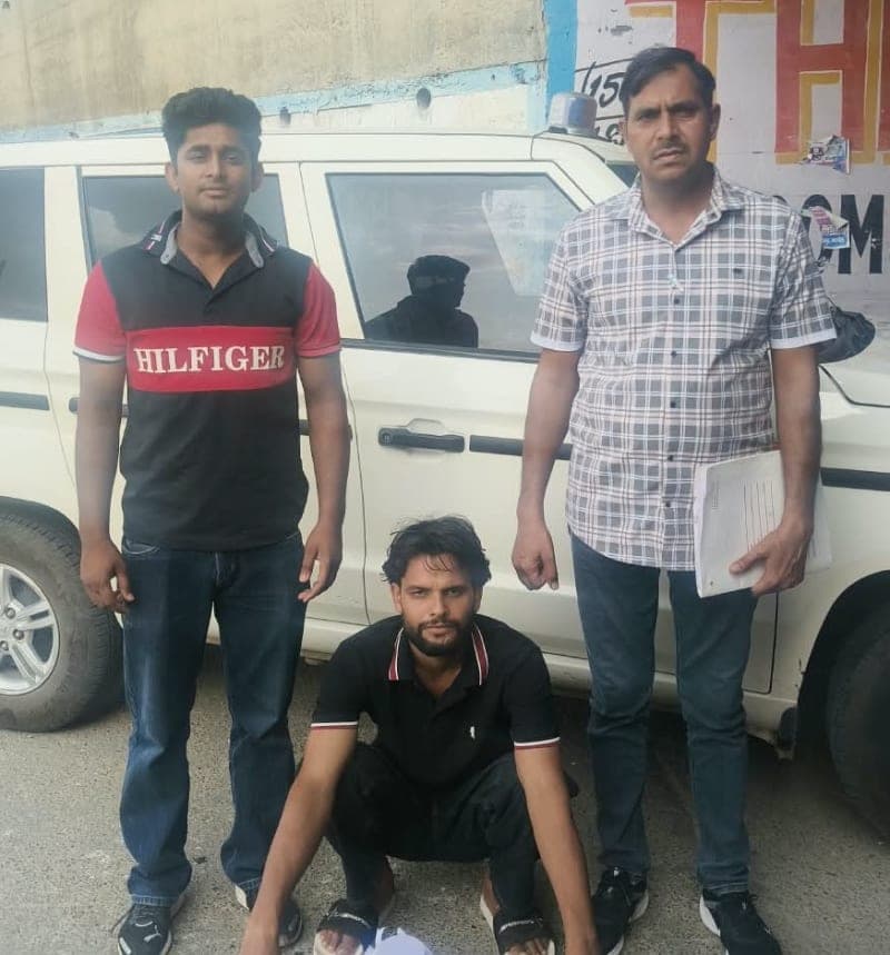 Narnaul News | अवैध हथियार के साथ आरोपी लक्की गिरफ्तार : देसी कट्टा बरामद | एक जिंदा राउंड मिला