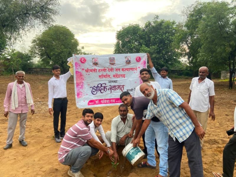 Ateli News | गुग्गा नौमी पर रोपे गए 101 पौधे : कई सार्वजनिक स्थानों पर चला अभियान | ‘वृक्ष ही जीवन है’ का दिया संदेश